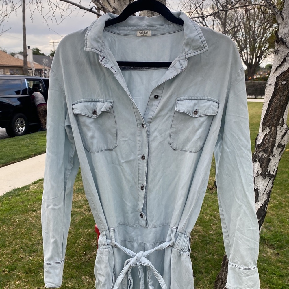 Hello Nite gorgeous fabulous baby blue jumpsuit with lots of pockets